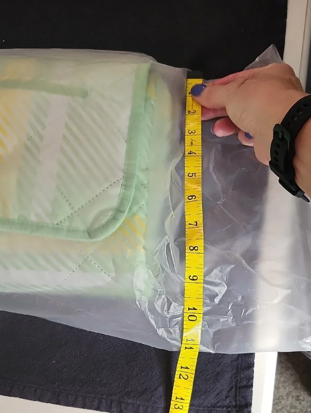 New Clinique Quilted Travel Picnic Blanket in Mint Green & Yellow With Handle